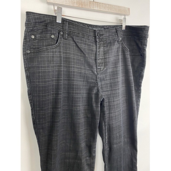Torrid Womens Skinny Jeans 20R Black Plaid Stretch Holiday Grunge Goth Punk‎ - Picture 5 of 11